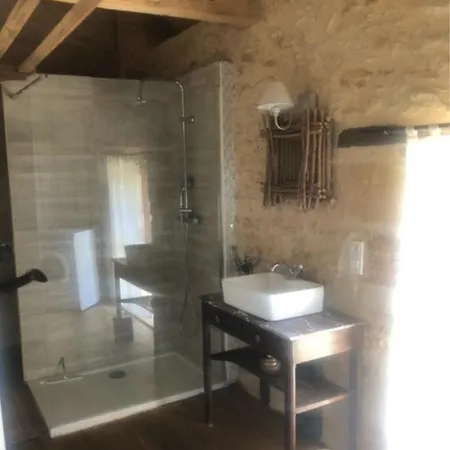 度假居 Domaine De La Source Perigordnoir *