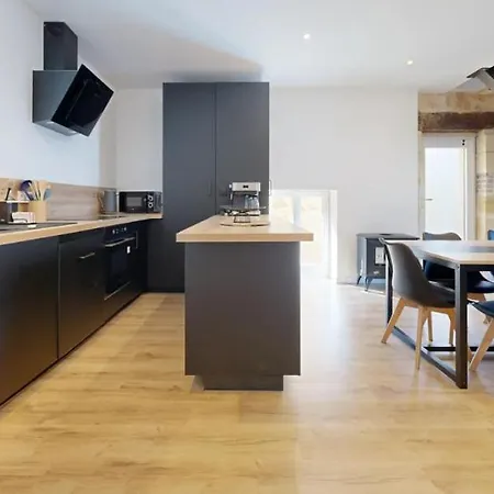 Domaine De La Source * Castels