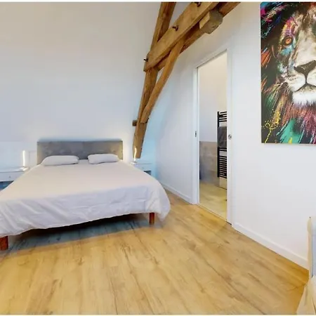 Domaine De La Source * Castels