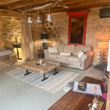 Domaine De La Source Hébergement de vacances Castels