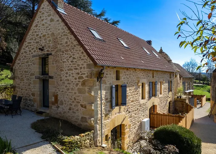 펜션 Domaine De La Source Perigordnoir Castels