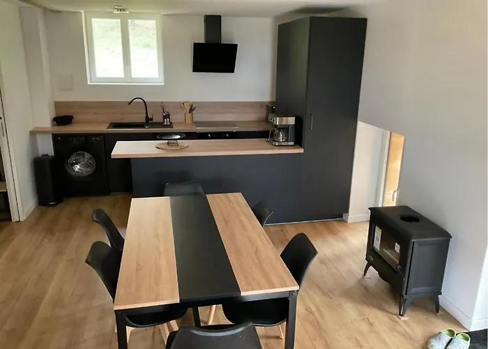 펜션 Domaine De La Source Perigordnoir Castels