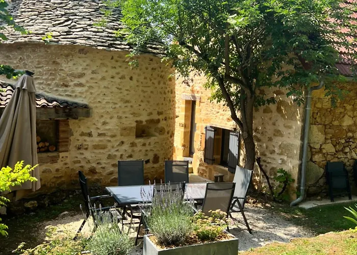 Domaine De La Source Perigordnoir Castels