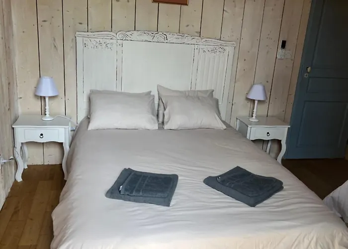 펜션 Domaine De La Source Perigordnoir Castels